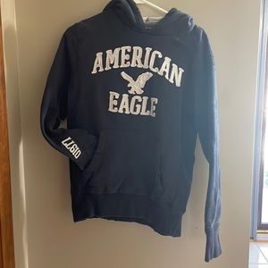 Men XS American Eagle distressed hoodie. Very THICK!